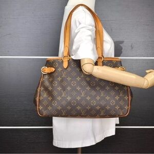 SOLD on a cross post      Louis Vuitton Horizontal Batignolles Monogram Tote Bag